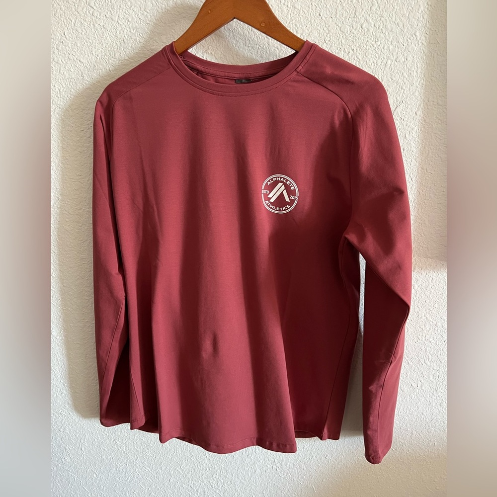 Alphalete Long Sleeve Athletic Tee - Medium